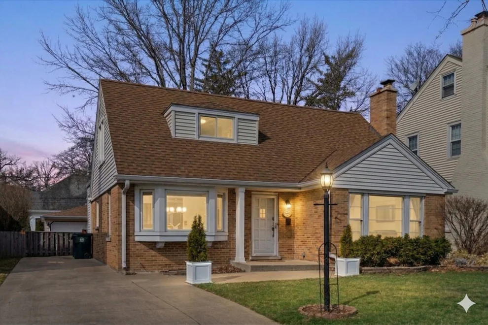 Unit for sale at 1104 S LINCOLN Avenue, Park Ridge, IL 60068
