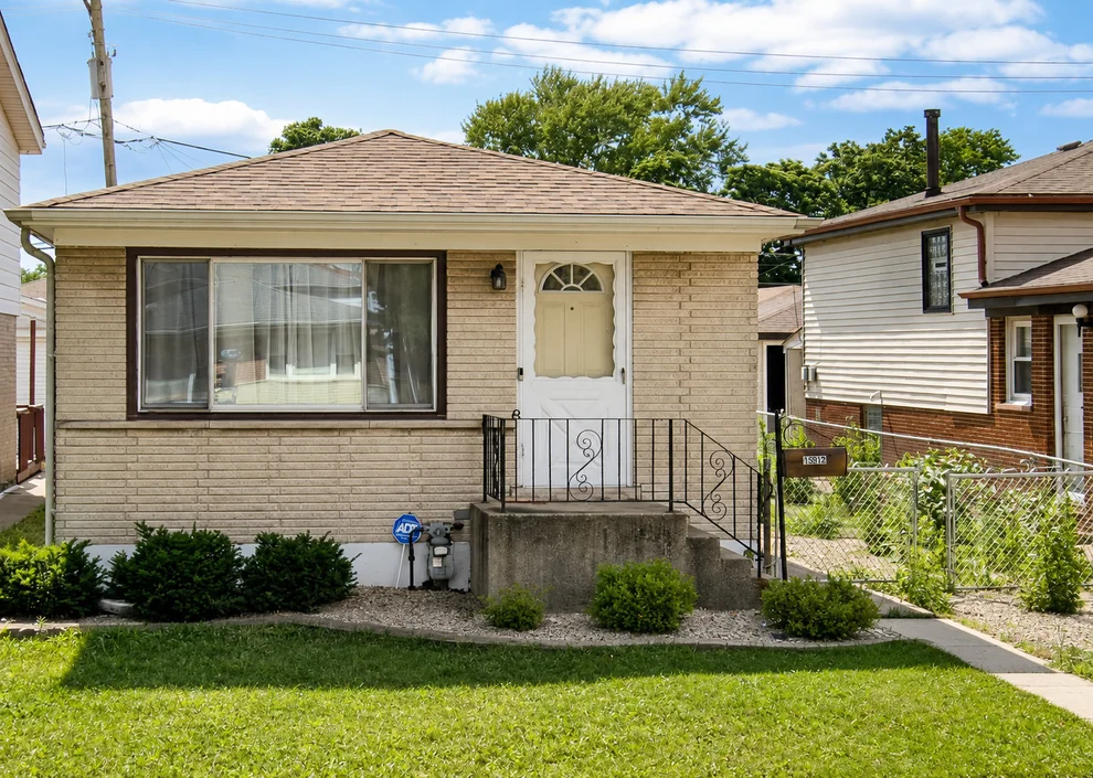 Unit for sale at 13024 S Burley Avenue, Chicago, IL 60633