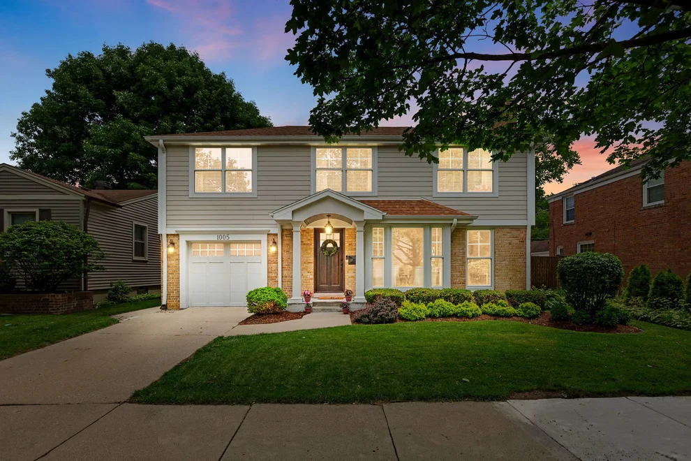 Unit for sale at 1005 N Race Avenue, Arlington Heights, IL 60004