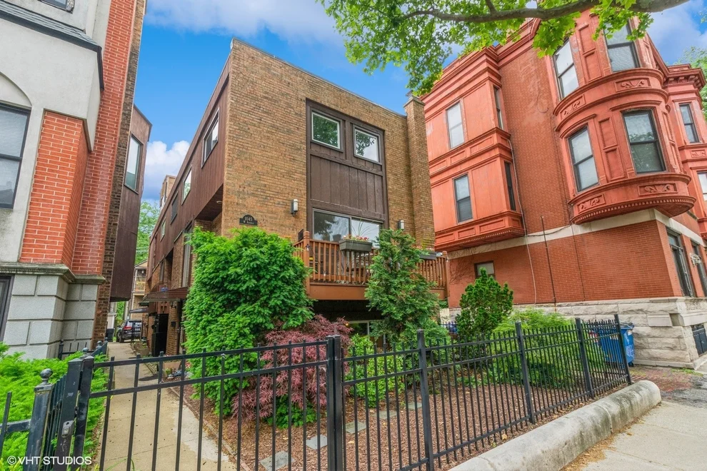 Unit for sale at 1045 W ALTGELD Street, Chicago, IL 60614