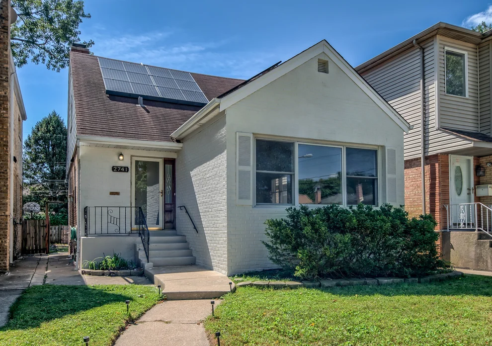 Unit for sale at 2741 W Chase Avenue, Chicago, IL 60645