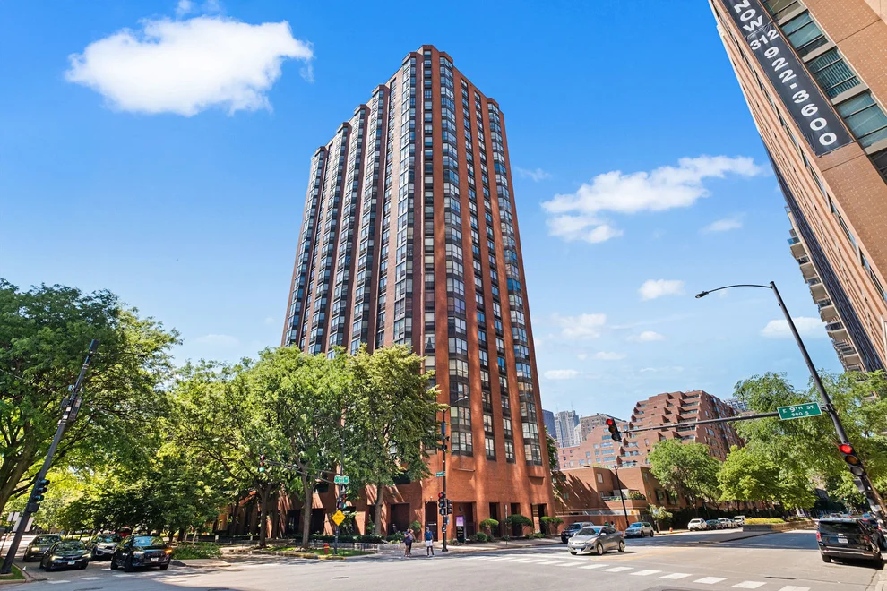 Unit for sale at 899 S Plymouth Court, Chicago, IL 60605