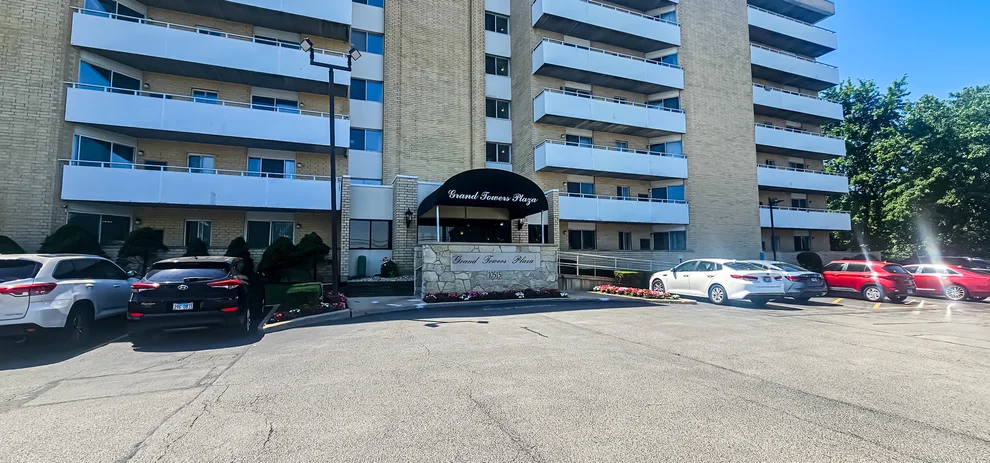Unit for sale at 10515 Grand Avenue, Franklin Park, IL 60131