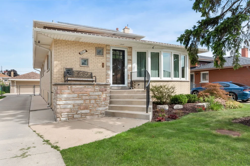 Unit for sale at 4600 W 101st Street, Oak Lawn, IL 60453