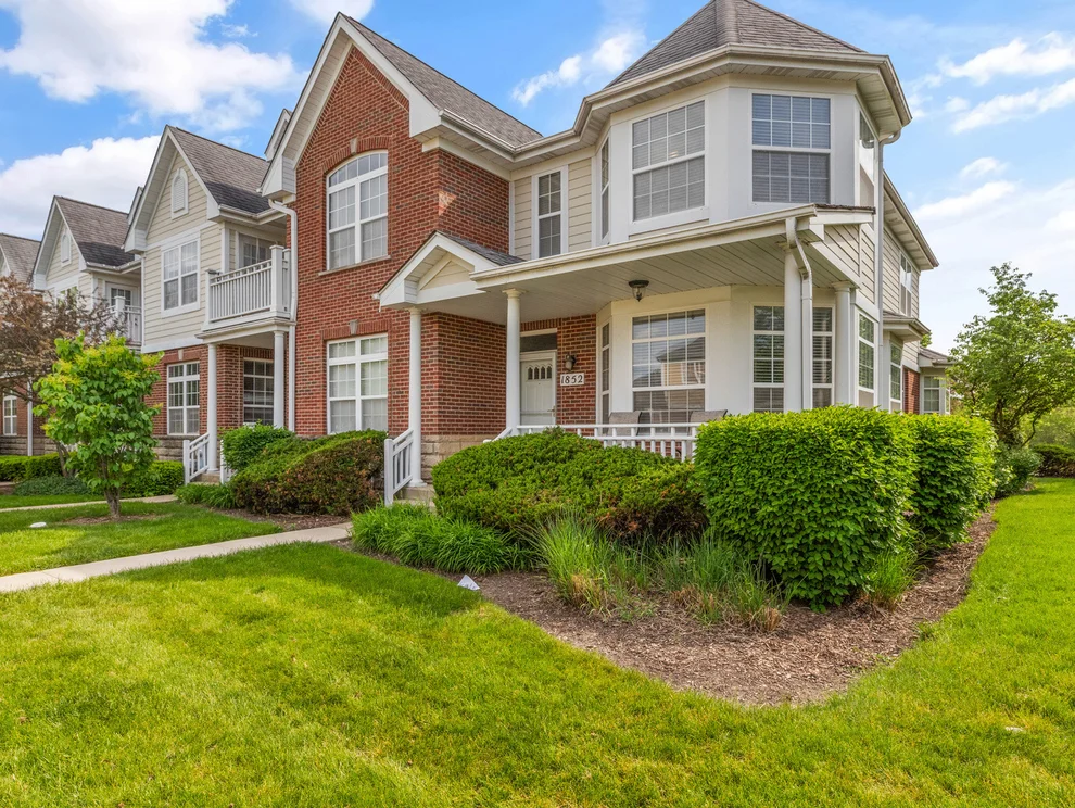 Unit for sale at 1852 Keystone Place, Schaumburg, IL 60193