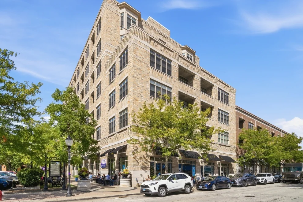 Unit for sale at 10 S Dunton Avenue, Arlington Heights, IL 60005