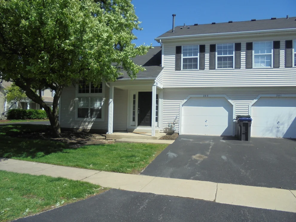 Unit for sale at 203 Teak Lane, Streamwood, IL 60107