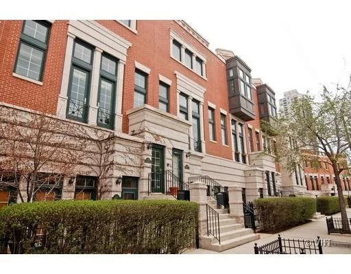 Unit for sale at 430 W Armitage Avenue, Chicago, IL 60614