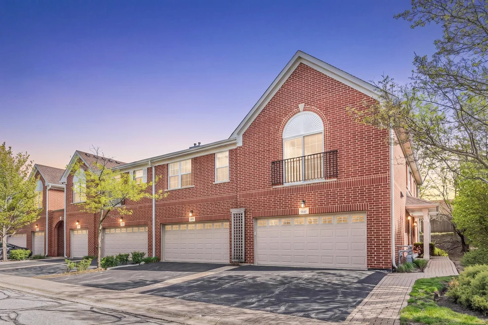Unit for sale at 947 Kensington Drive, Northbrook, IL 60062