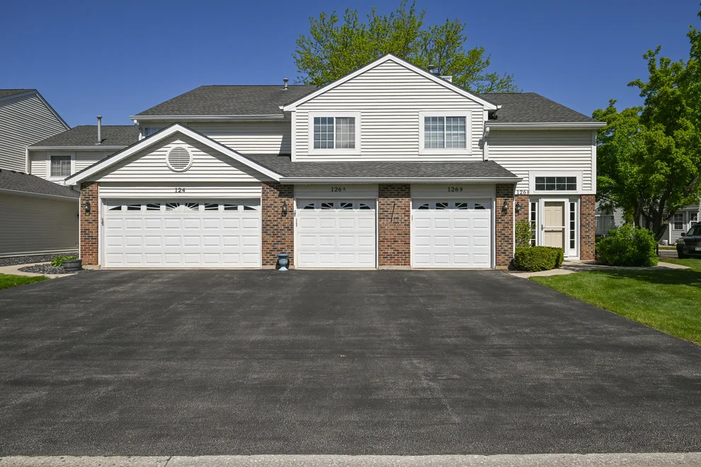 Unit for sale at 126 Winchester Drive, Streamwood, IL 60107