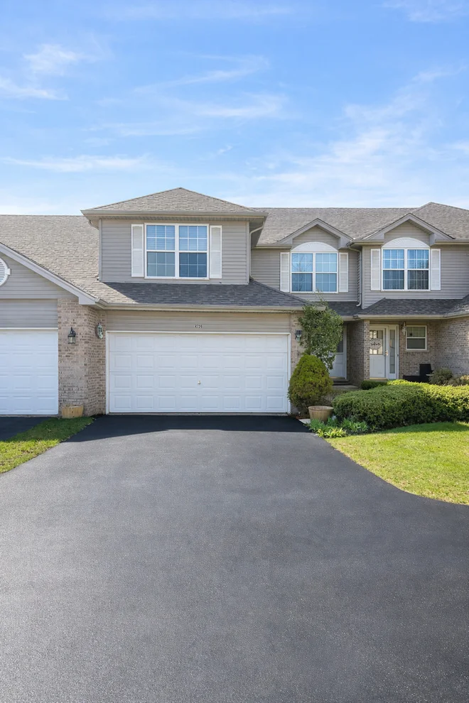Unit for sale at 4725 Orrefors Court, Joliet, IL 60431