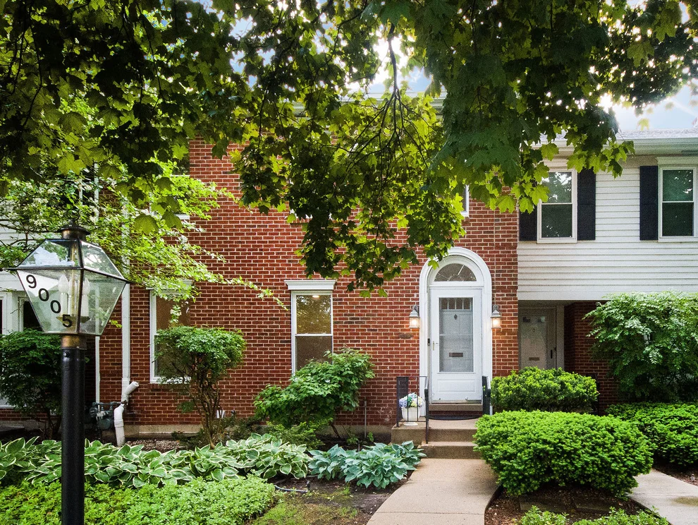 Unit for sale at 9005 Lincolnwood Drive, Evanston, IL 60203