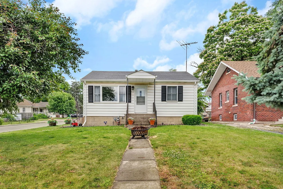 Unit for sale at 611 Ida Street, Joliet, IL 60436