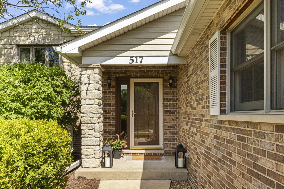 Unit for sale at 517 N Warwick Avenue, Westmont, IL 60559