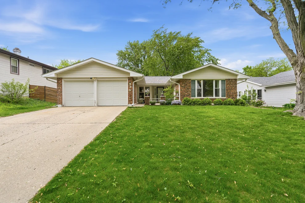 Unit for sale at 520 Cumberland Lane, Bolingbrook, IL 60440