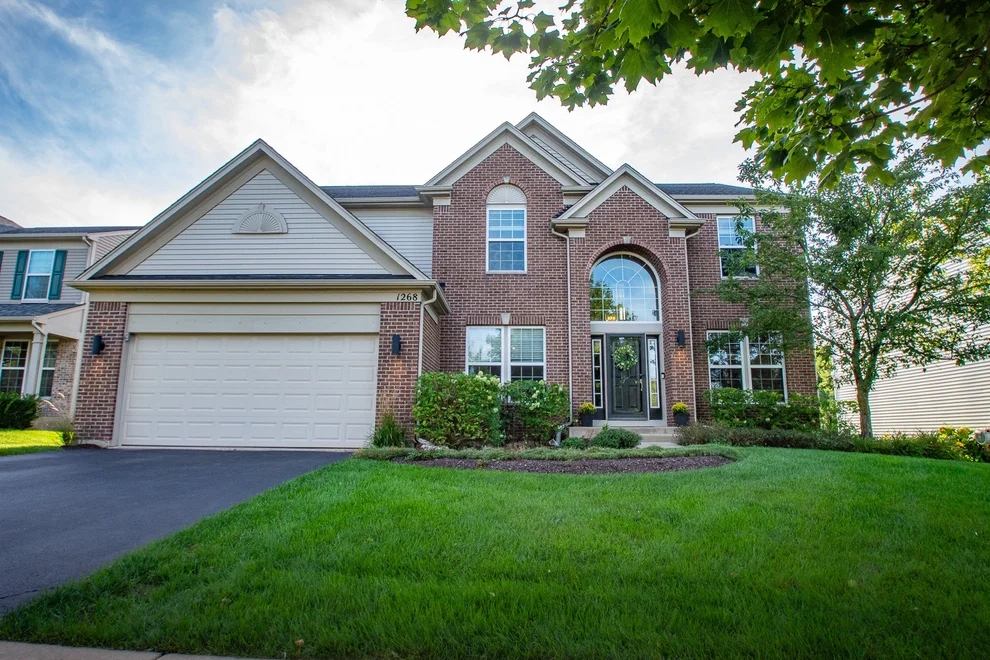 Unit for sale at 1268 Blue Heron Circle, Antioch, IL 60002