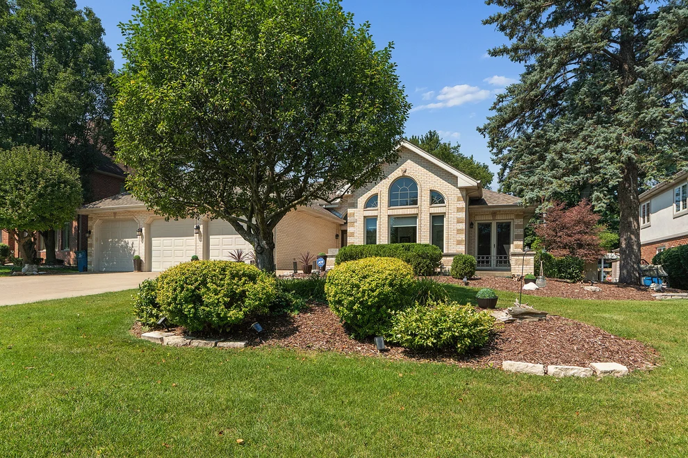 Unit for sale at 12306 S Nagle Avenue, Palos Heights, IL 60463