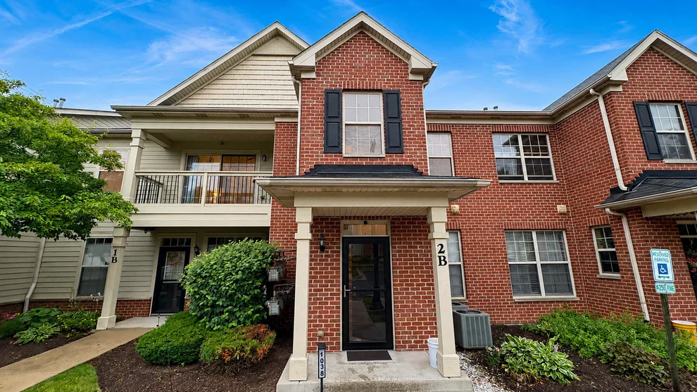 Unit for sale at 1038 SWIFT Road, Glen Ellyn, IL 60137