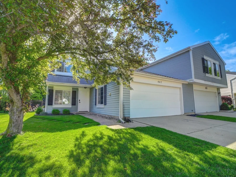 Unit for sale at 447 Ferndale Court, Buffalo Grove, IL 60089