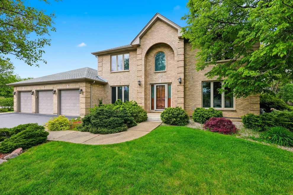 Unit for sale at 406 Woodview Drive, Prospect Heights, IL 60070