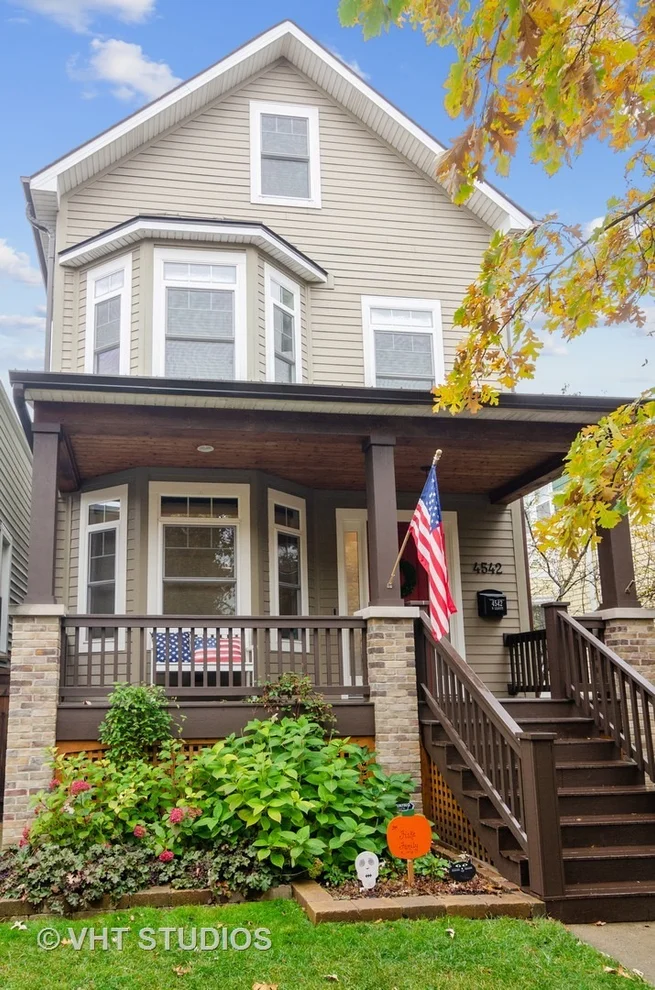 Unit for sale at 4542 N Leavitt Street, Chicago, IL 60625