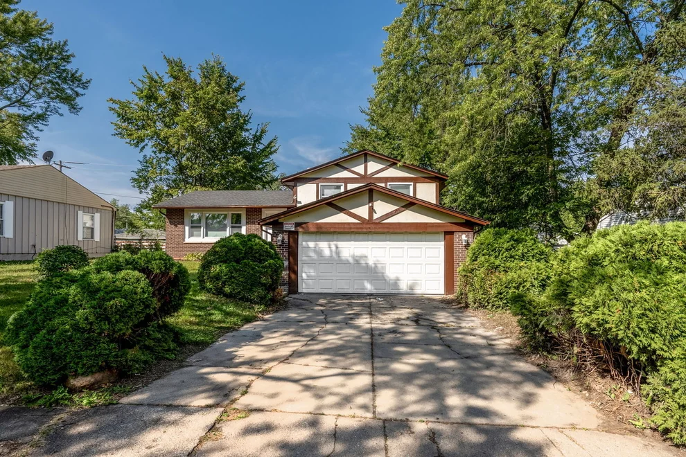 Unit for sale at 21706 Gailene Avenue, Sauk Village, IL 60411