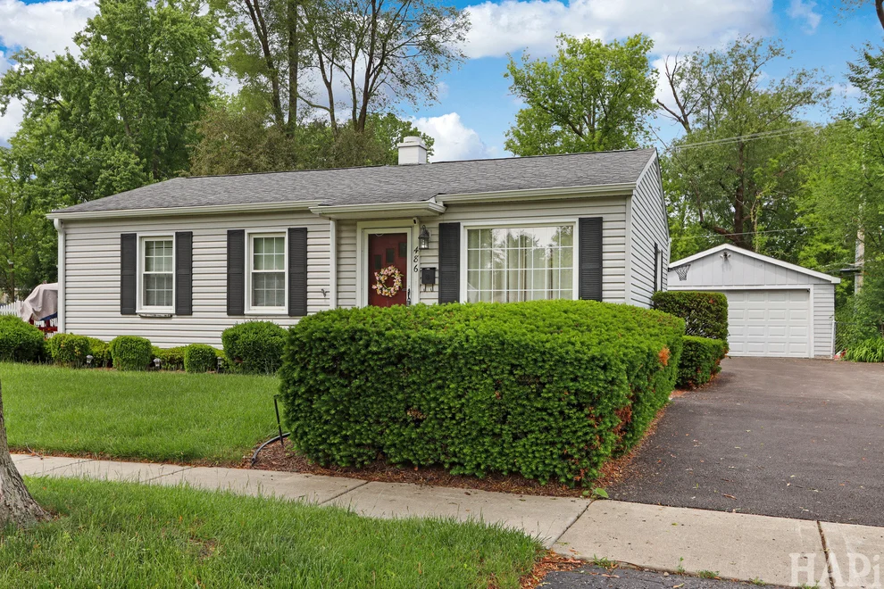 Unit for sale at 486 St Marys Parkway, Buffalo Grove, IL 60089
