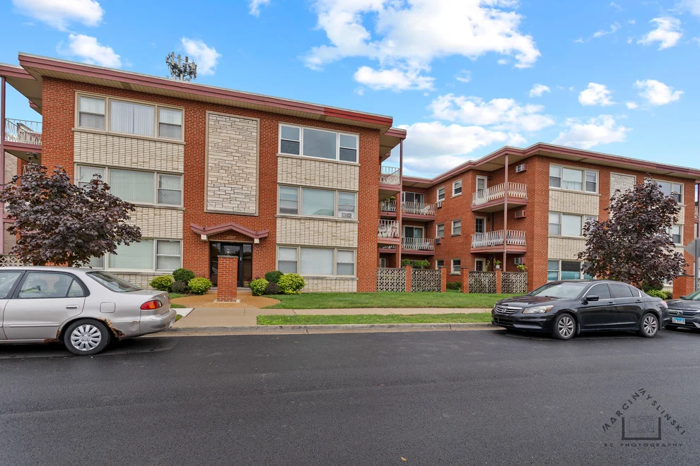 Unit for sale at 3033 Paris Avenue, River Grove, IL 60171