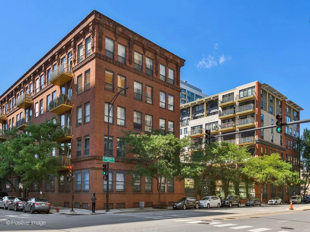 Unit for sale at 1910 S Indiana Avenue, Chicago, IL 60616