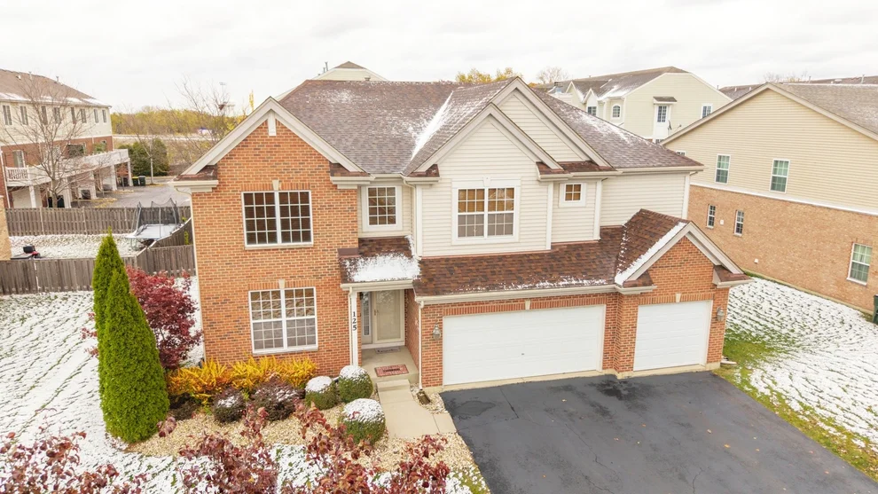 Unit for sale at 125 N Spruce Avenue, Wood Dale, IL 60191