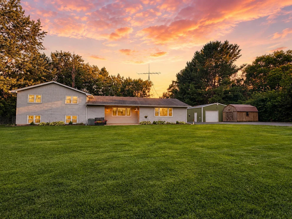 Unit for sale at 6708 92nd Avenue W, Taylor Ridge, IL 61284