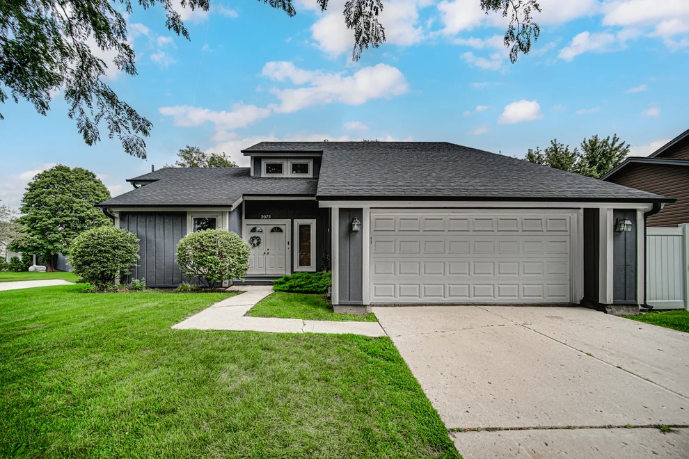 Unit for sale at 2075 Valley Creek Drive, Elgin, IL 60123