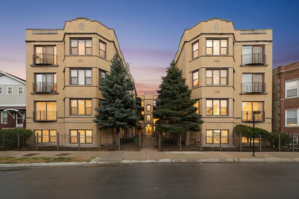 Unit for sale at 3008 W ADDISON Street, Chicago, IL 60618