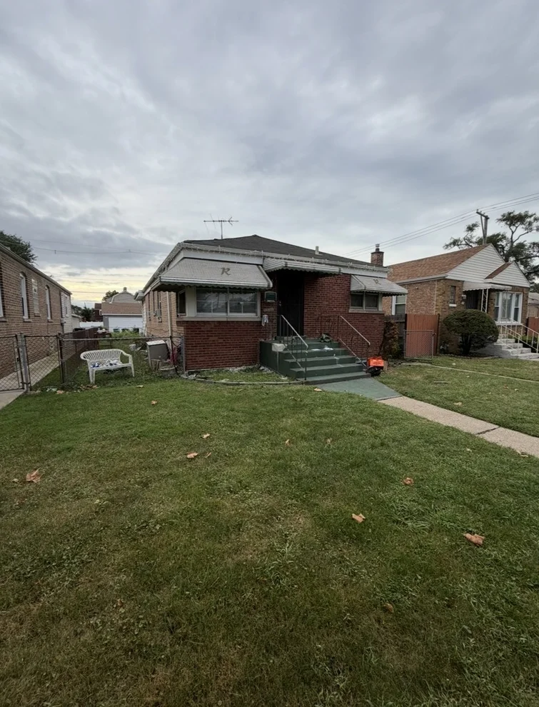 Unit for sale at 12718 S Parnell Avenue, Chicago, IL 60628