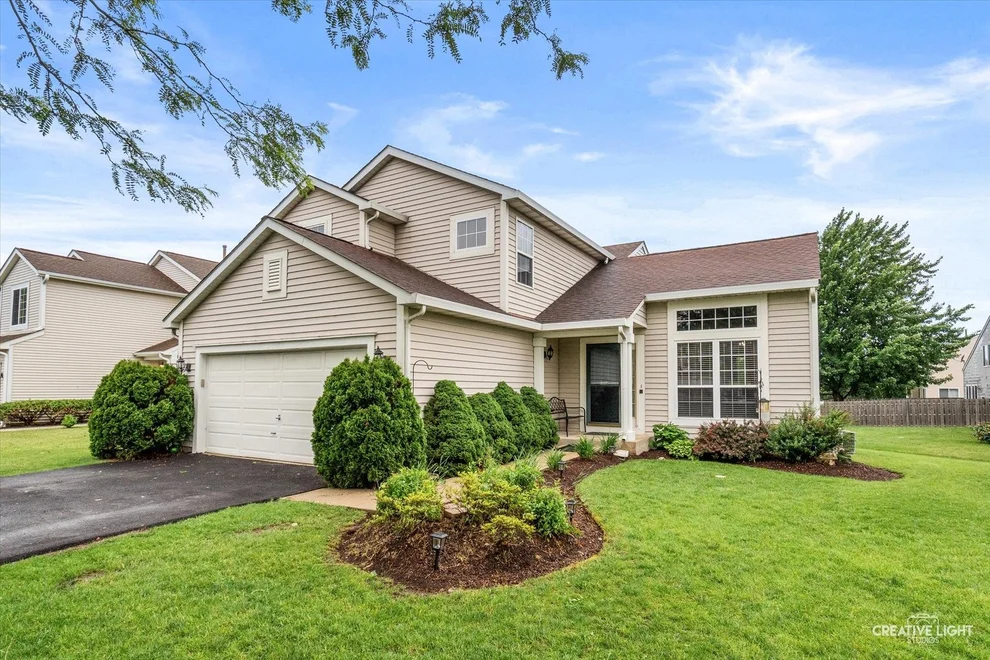 Unit for sale at 941 Taralon Trail, Lake In The Hills, IL 60156