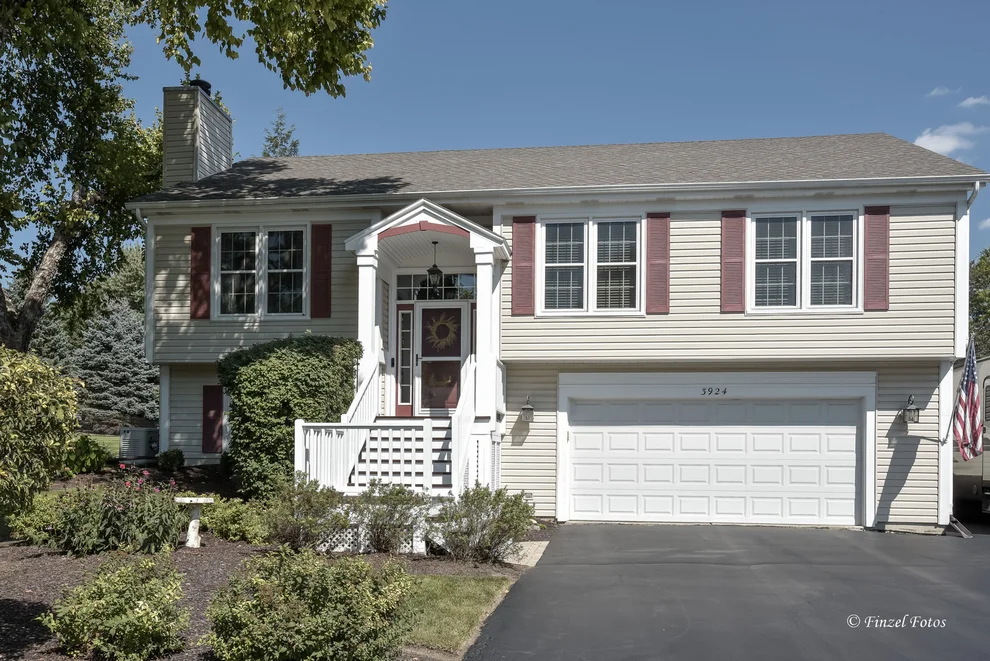 Unit for sale at 3924 Shiloh Drive, Johnsburg, IL 60051
