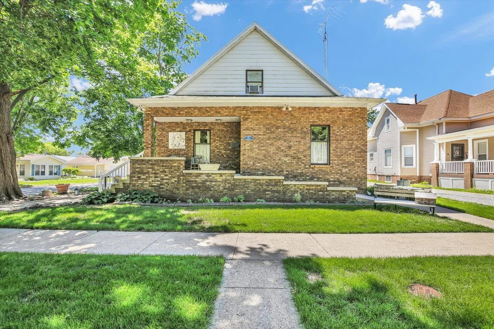 Unit for sale at 12 S Walnut Street, Villa Grove, IL 61956