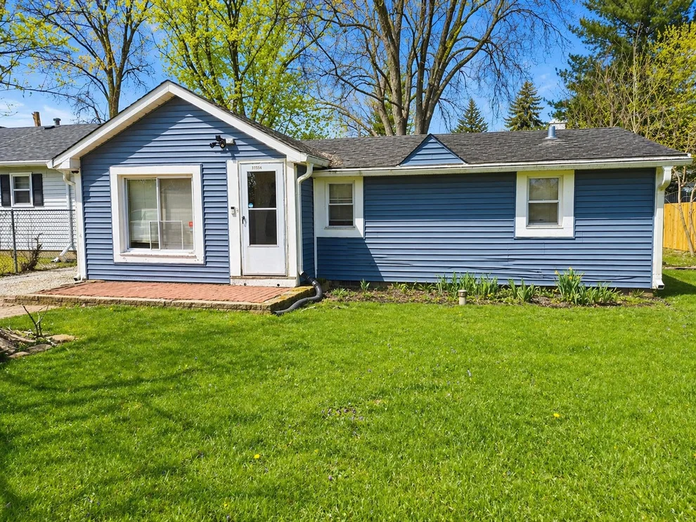 Unit for sale at 37854 Harper Avenue, Beach Park, IL 60087