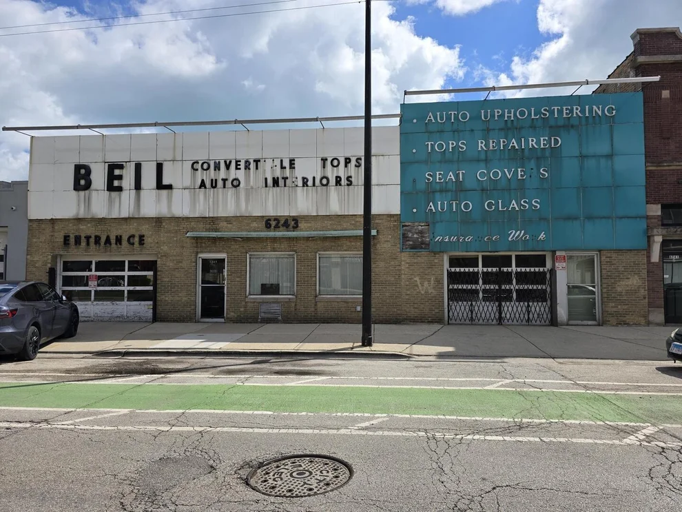 Unit for sale at 6243 N Clark Street, Chicago, IL 60660
