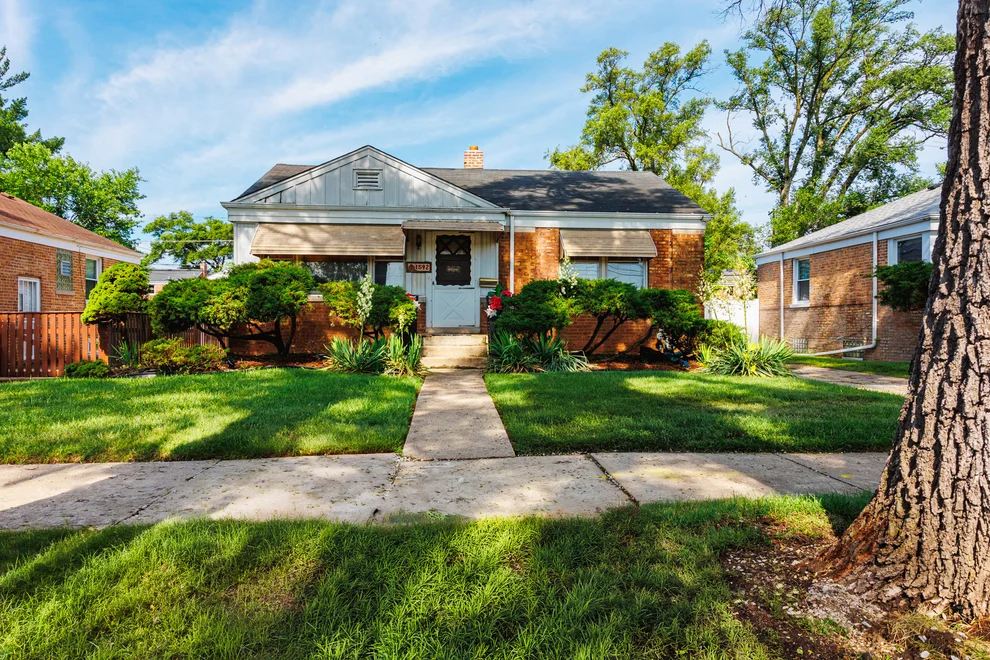 Unit for sale at 1542 Gardner Road, Westchester, IL 60154