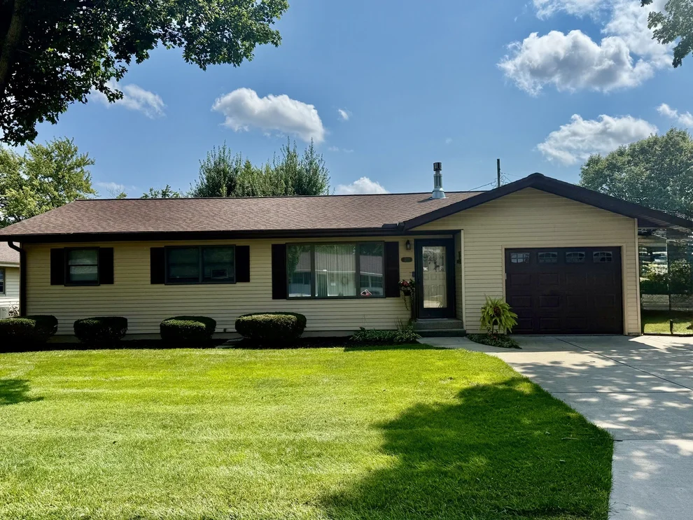 Unit for sale at 1408 23rd Street, Peru, IL 61354