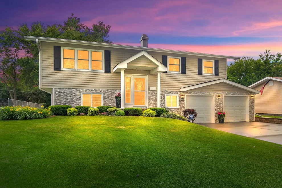 Unit for sale at 430 Amherst Lane, Hoffman Estates, IL 60169
