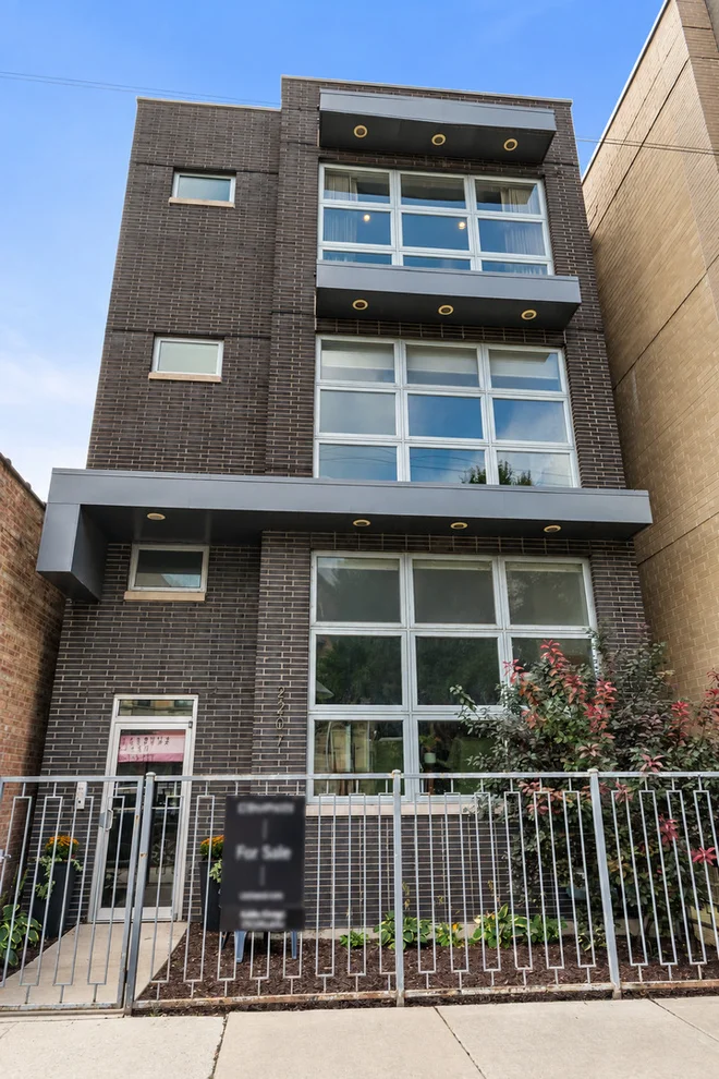 Unit for sale at 2207 W Belmont Avenue, Chicago, IL 60618