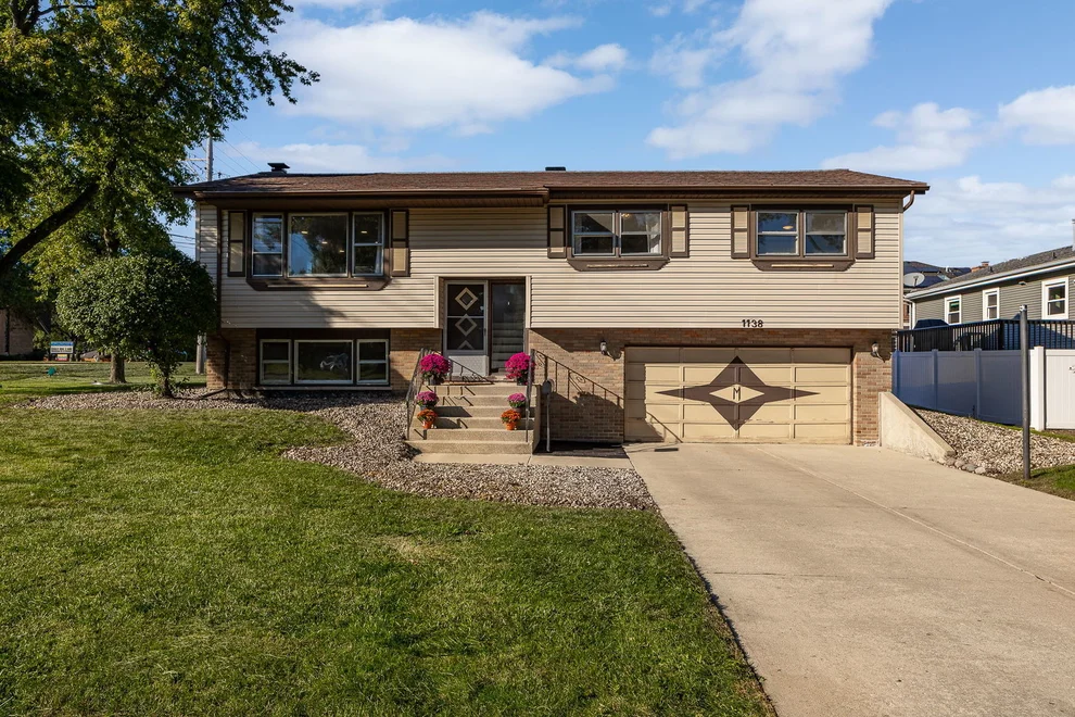 Unit for sale at 1138 Timber Lane, Darien, IL 60561