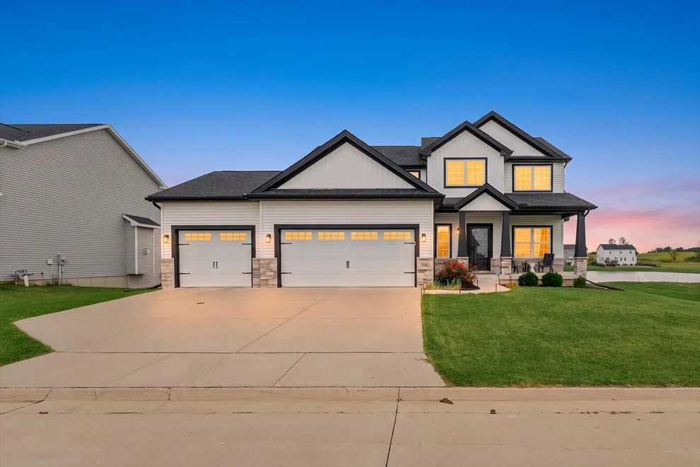 Unit for sale at 1920 Roseland Drive, Mahomet, IL 61853