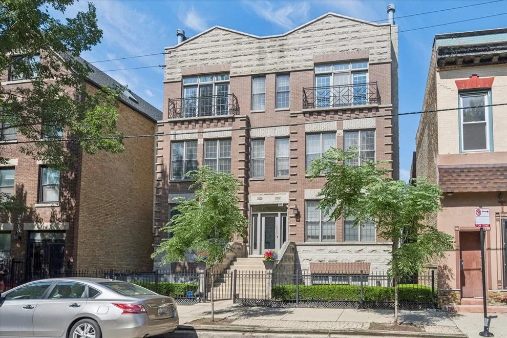 Unit for sale at 2520 N Southport Avenue, Chicago, IL 60614
