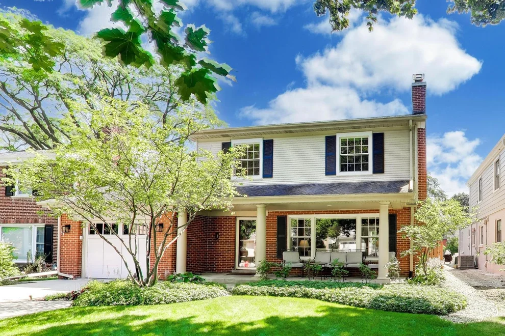 Unit for sale at 441 S Belmont Avenue, Arlington Heights, IL 60005