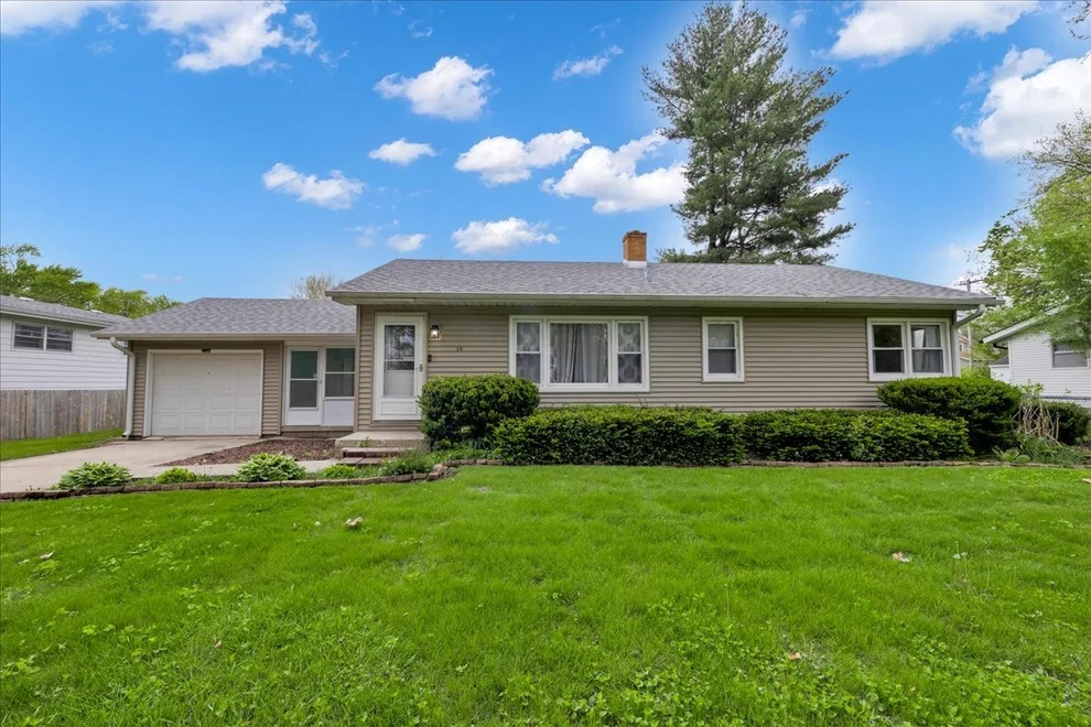 Unit for sale at 64 E Benton Street, Oswego, IL 60543