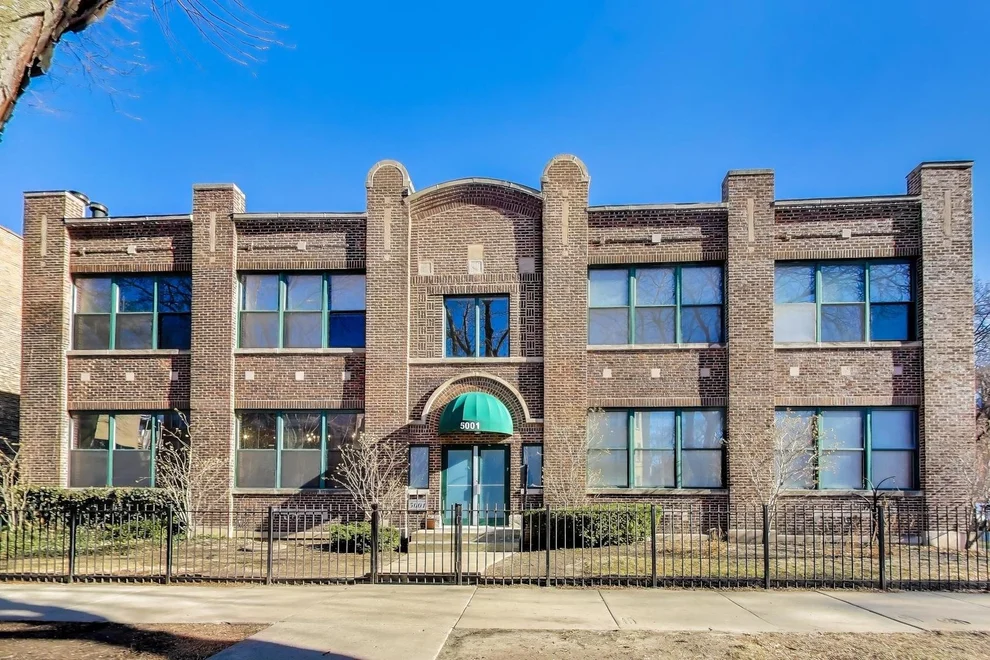 Unit for sale at 5001 N Wolcott Avenue, Chicago, IL 60640