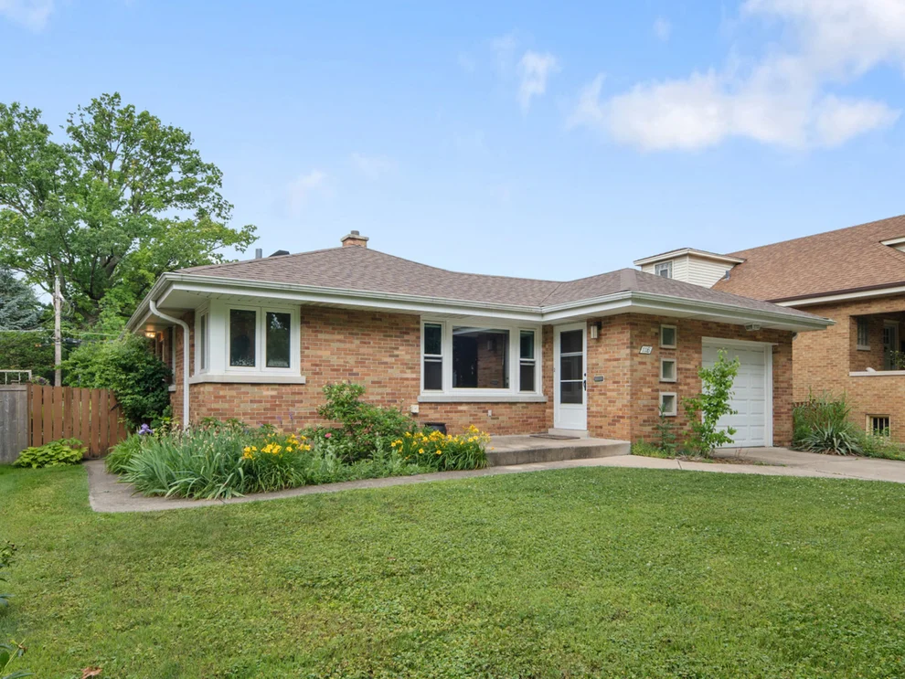 Unit for sale at 116 N Edgewood Avenue, La Grange, IL 60525